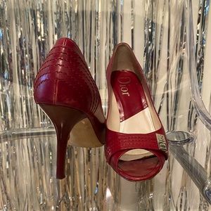 DIOR CHERRY RED PEEP TOE PUMPS SILVER DETAIL | SIZE 10US 40EU